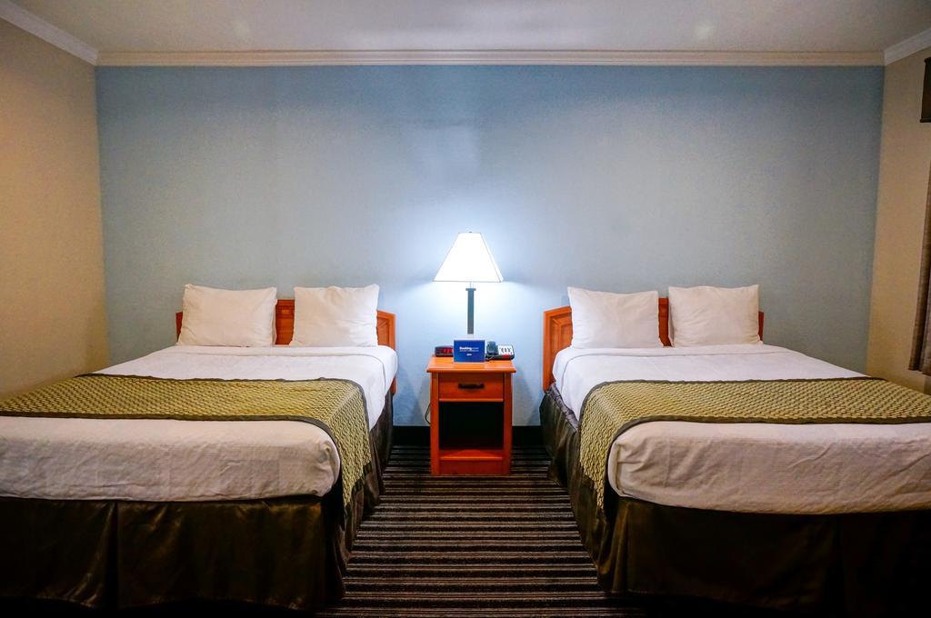 פאלו אלטו Hotel Parmani מראה חיצוני תמונה